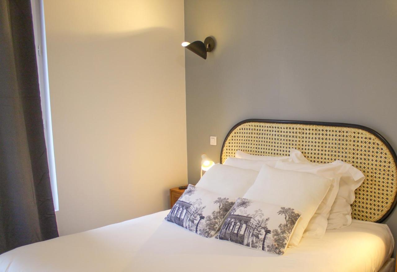Logis Hotel & Restaurant Du Sauvage La Ferte-Gaucher Room photo